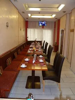 蒙蒂阿尔酒店 3* 杜塞尔多夫