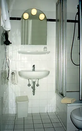 Отель Mondial 3*