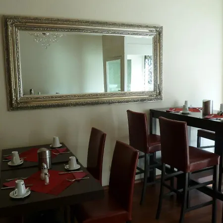 Отель Mondial 3*