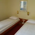Hotel Mondial 3*